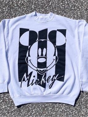 Vtg 90s Mickey & Co Donnkenny Sweatshirt L fits M 22x25.5 Disney Made in USA